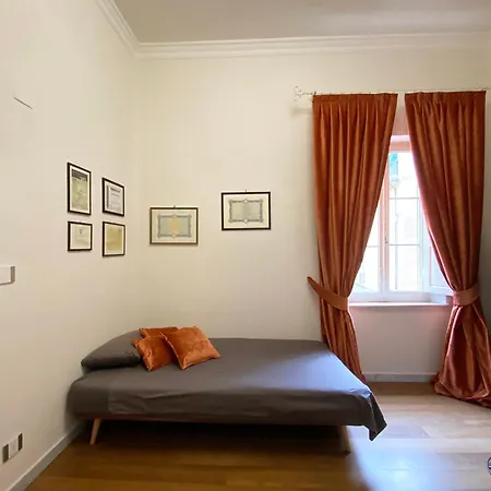 Vendégház L'antica Casa Sui Lungarni Di *