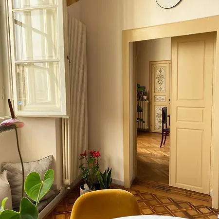 بيت ضيافة L'antica Casa Sui Lungarni Di *