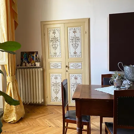 L'antica Casa Sui Lungarni Di