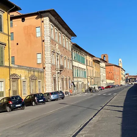 L'antica Casa Sui Lungarni Di