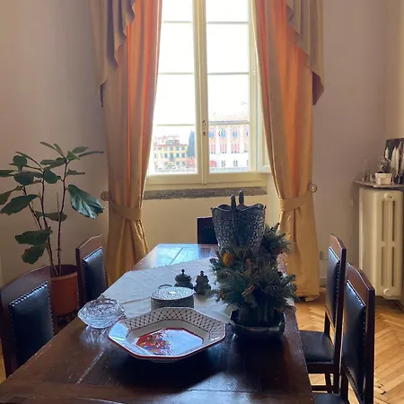 بيت ضيافة L'antica Casa Sui Lungarni Di