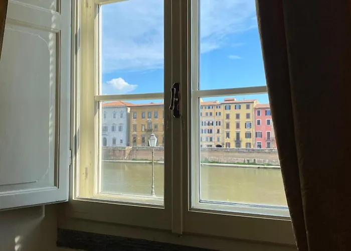 L'antica Casa Sui Lungarni Di