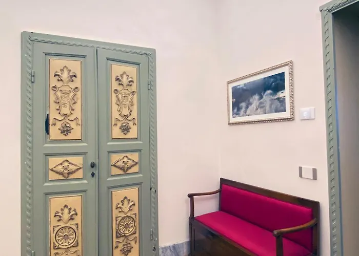 L'antica Casa Sui Lungarni Di Pisa
