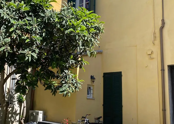 L'antica Casa Sui Lungarni Di