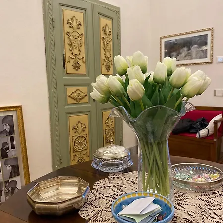 Гостевой дом L'antica Casa Sui Lungarni Di *